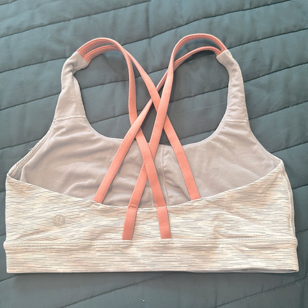 Like new! Lululemon sports bra size 6